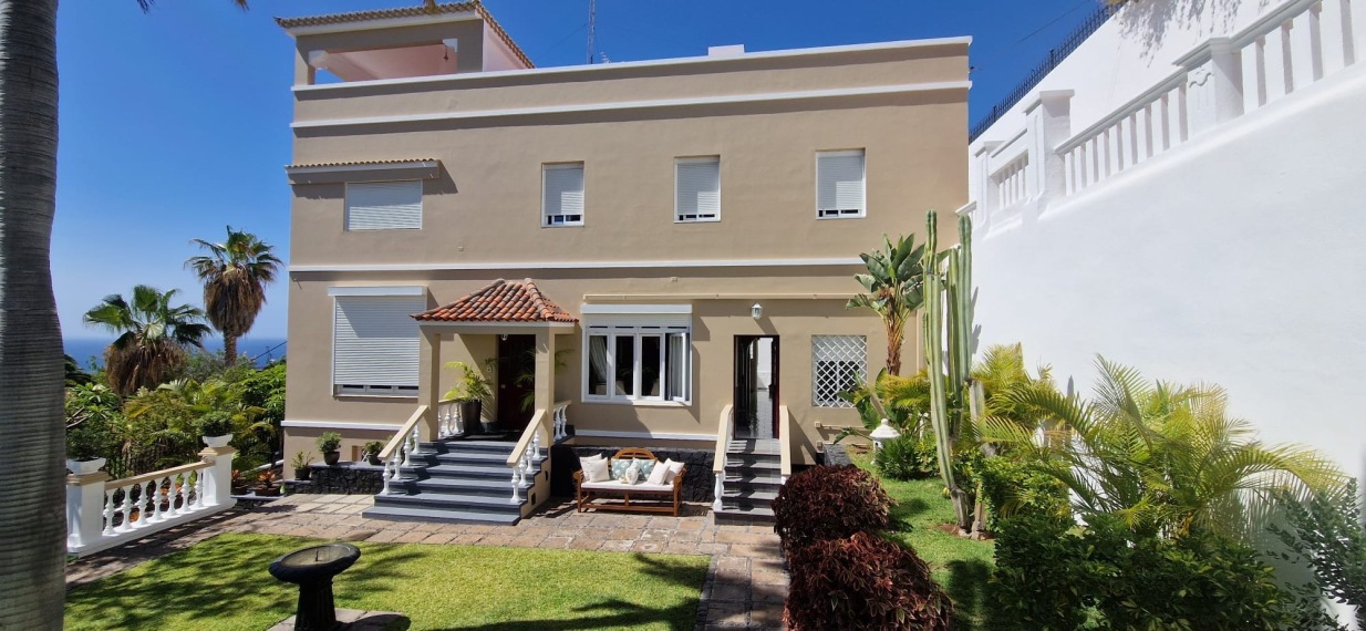 568519b9 42ee 4400 B8f2 Be4ad2b2c519