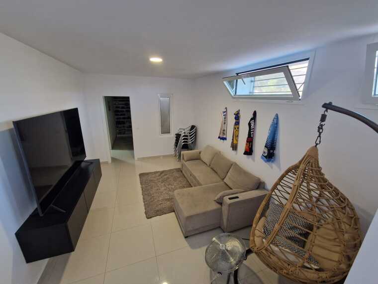 Whatsapp Image 2025 12 02 At 102300